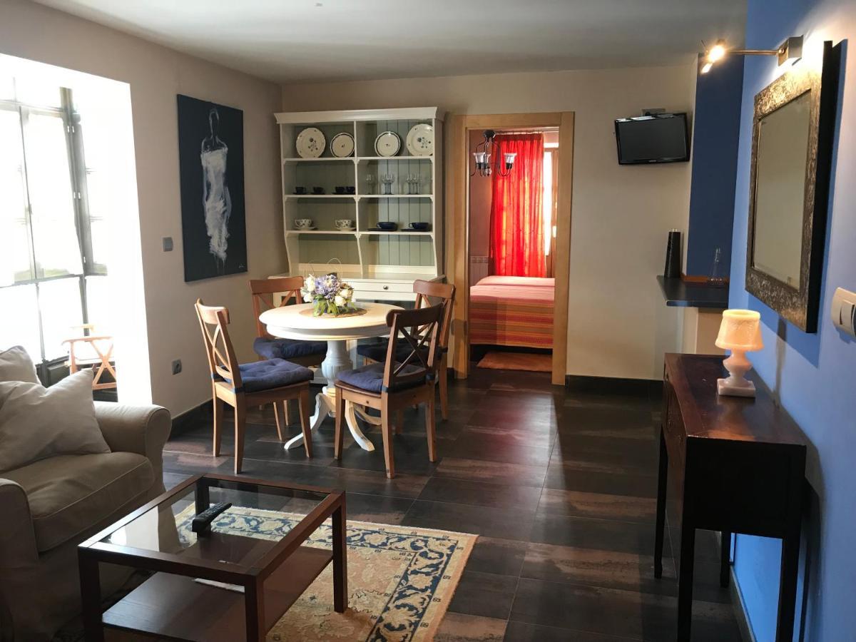 Apartamentos Ebro Рейноса Екстериор снимка